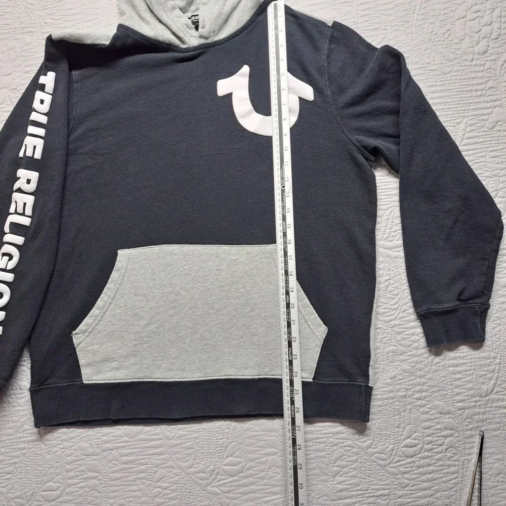 True Religion Color Block Pullover Hoodie Mens Medium Black Grey Excellent Logo